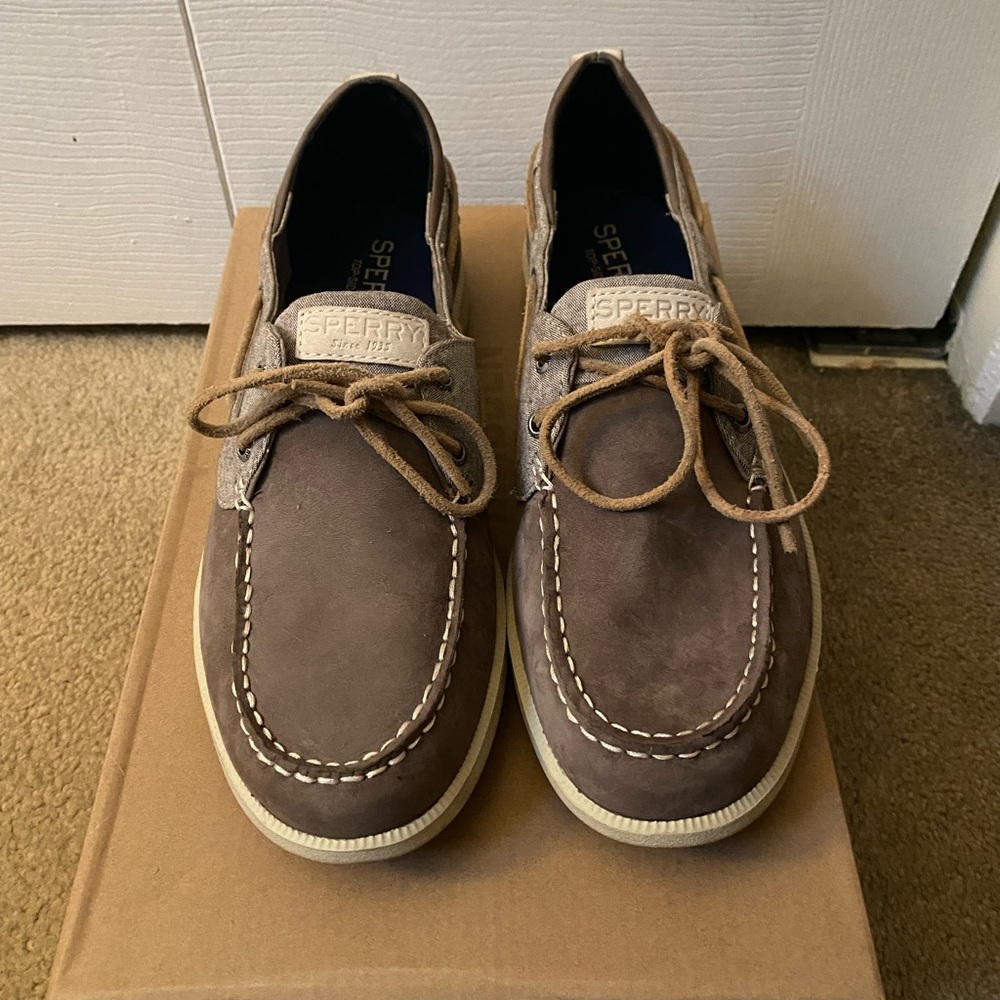 NWOT! ⚓️Women’s Sperry Boat Shoes⚓️ Women’s size 10. - Picture 3 of 6